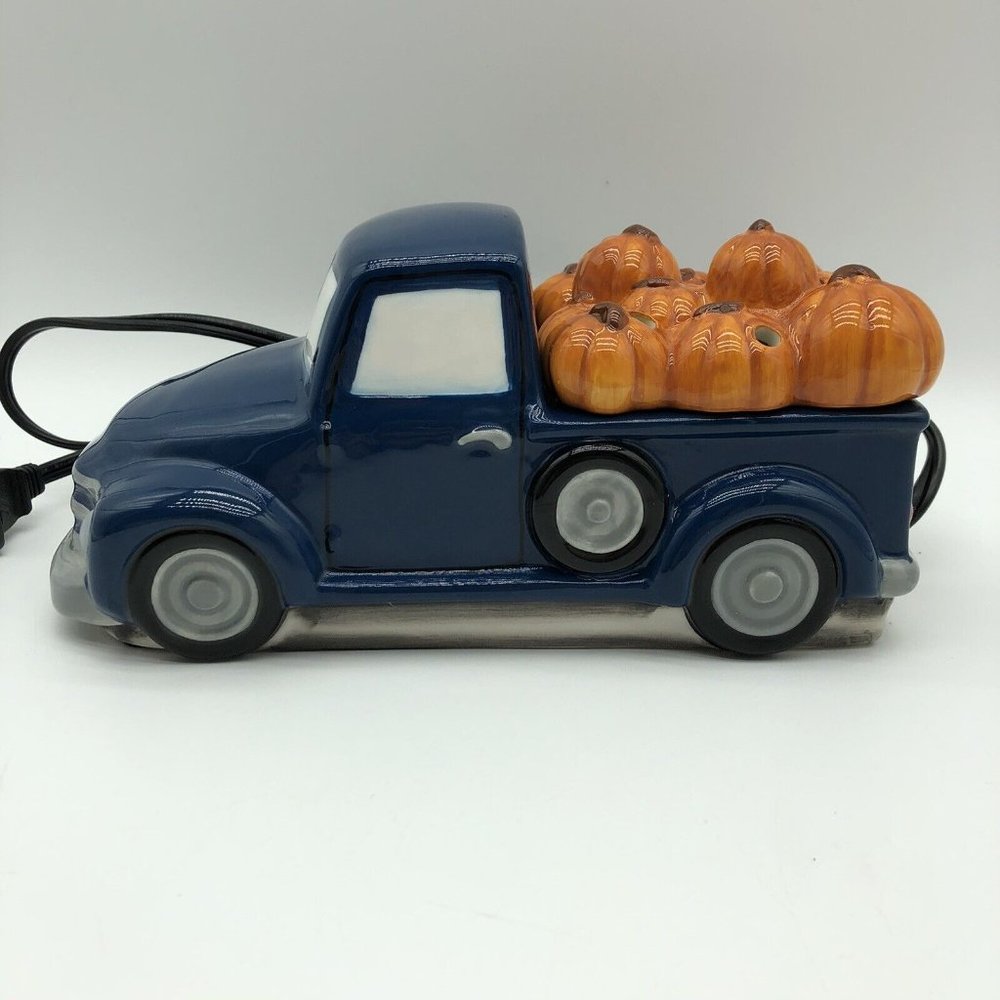 Scentsy Pumpkin Delivery Wax Warmer Blue 1950s Chevy Light Up Retro Collection